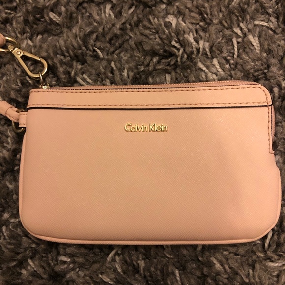 Calvin Klein Handbags - Calvin Klein Wristlet